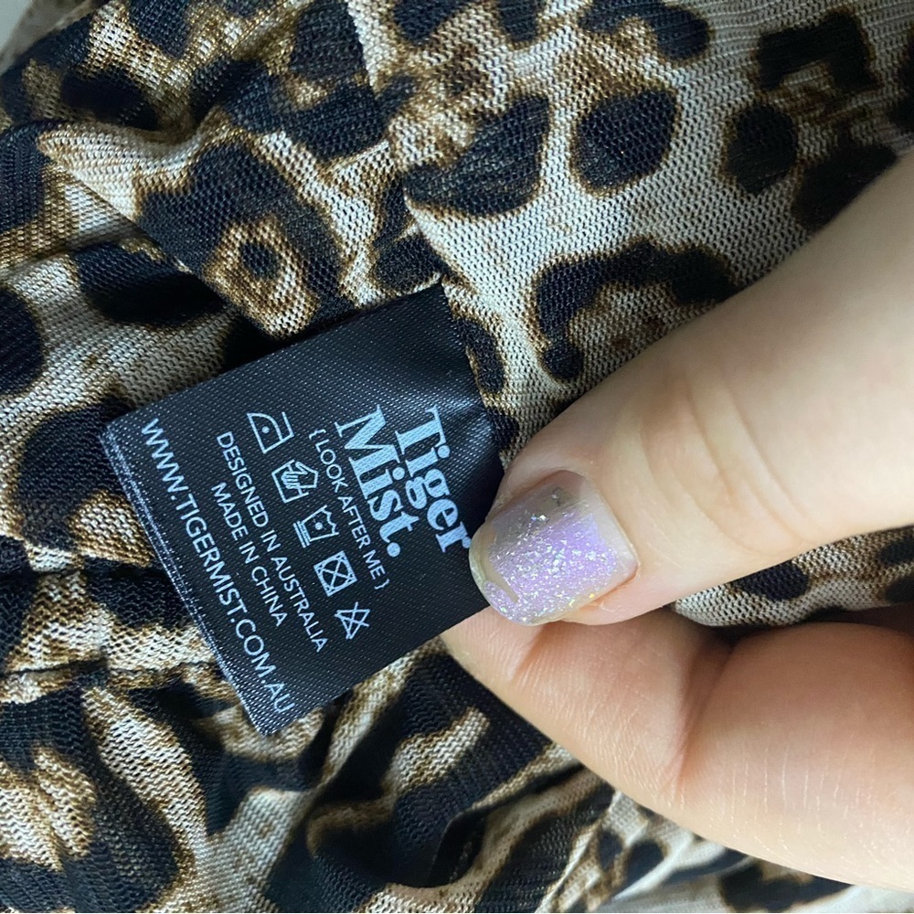 🆕Tiger Mist - Toronto leopard print ruched mini dress - Picture 9 of 10